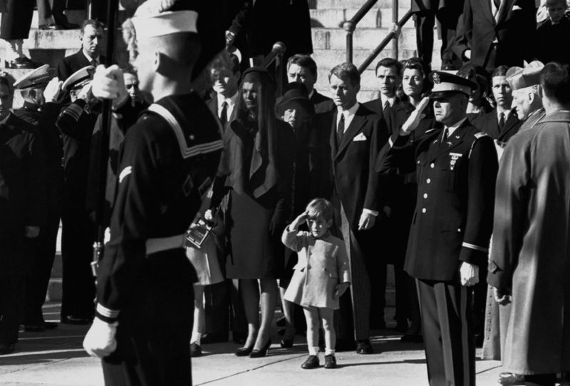john-f-kennedy-jr-at-his-fathers-funeral-saluting-his-coffin-jfk-was-assassinated-on-22nd-november-1963