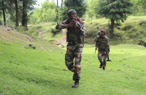 जम्मू कश्मीर: शोपियां में सेना ने दो आतंकवादियों को किया ढेर|