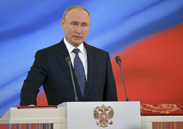 चौथी बार रूस के राष्ट्रपति बने व्‍लादिमीर पुतिन, बोले- देश को ताकतवर बनाऊंगा