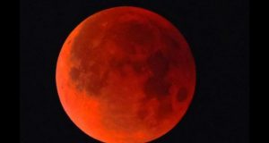 चंद्र ग्रहण 2018: जाने भारत में कब और किस समय दिखाई देगा 'ब्‍लड मून', जानिए! कैसे लगता है चंद्रग्रहण