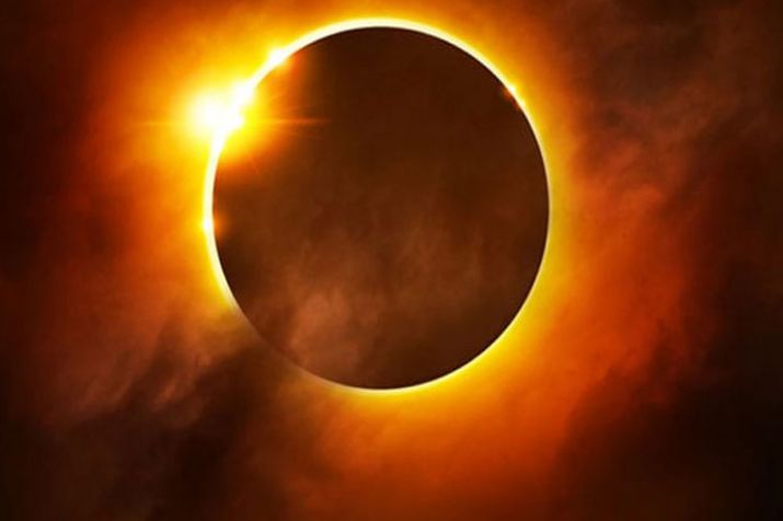 Surya Grahan 2019: इस तारीख को लगेगा साल का पहला आंशिक सूर्य ग्रहण और इस समय दिखाई देगा