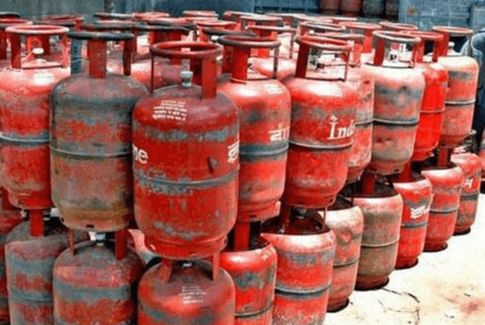 यूपी के मुजफ्फरनगर में LPG सिलेंडर फटने से एक महिला घायल, इस्तेमाल करते समय इन बातों का रखे ध्यान