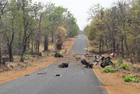 महाराष्ट्र के गढ़चिरौली में नक्सलियों ने किया IED ब्लास्ट, 10 जवान शहीद