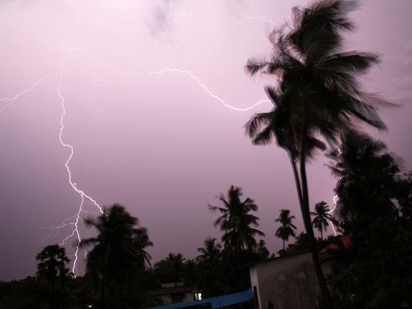 odisha weather thunderstorm lightning alert
