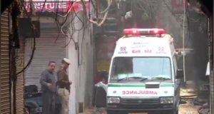 Delhi Anaj Mandi Fire: सीएम अरविन्द केजरीवाल ने किया मृतकों और घायलों के लिए मुआवजे का ऐलान