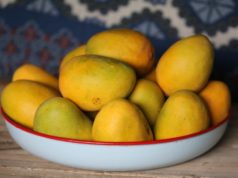 Health Benefits of Eating Mango in Hindi, Disadvantages of Eating Mango in Hindi, Interesting Facts about Mango in Hindi, आम खाने के फायदे और नुकसान और Fats के बारे जाने