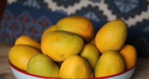 Health Benefits of Eating Mango in Hindi, Disadvantages of Eating Mango in Hindi, Interesting Facts about Mango in Hindi, आम खाने के फायदे और नुकसान और Fats के बारे जाने