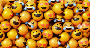 Happy World Smile Day 2020 Theme Quotes Status Shayari Images in Hindi for Whatsapp & Facebook, विश्व मुस्कान दिवस 2020 क्यों मनाया जाता है ? मुस्कुराने से हमारी सेहत को क्या लाभ मिलते हैं ?