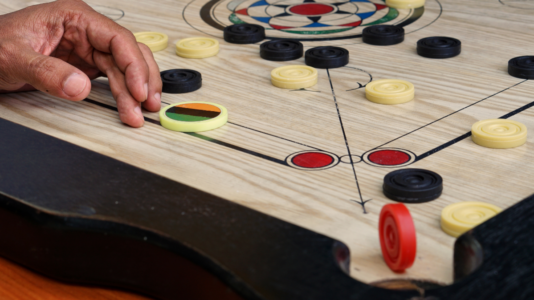 Best Collection of Carrom Board Game Quotes, Carrom Board Game Shayari, Carrom Board Game Status in Hindi, कैरम बोर्ड गेम कोट्स, कैरम बोर्ड गेम स्टेटस, कैरम बोर्ड गेम शायरी
