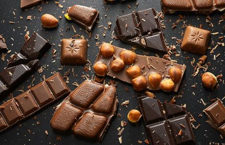 Chocolate Day (9th February) Interesting Facts & History in Hindi |  चॉकलेट डे क्यों मनाया जाता है ?  और इसका इतिहास क्या है ? | जानिए लड़कियों को क्यों पसंद होती है चॉकलेट ?