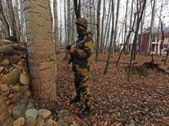 The Grenade Explodes in the Premises of a Private School in North Kashmir Handwara Sweeper Severely Injured Live News in Hindi | इस पूरे मामले पर पुलिस का क्या कहना है ?