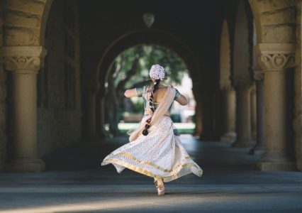 International Dance Day kab or Kyu Manaya Jata Hai ? | International Dance Day Quotes, Status, Shayari in Hindi | अंतर्राष्ट्रीय नृत्य दिवस शायरी स्टेटस कोट्स