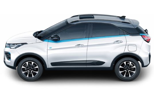 Tata Nexon EV Car Review in Hindi, Know the features, features, and price of the most purchased electric car by customers! | इस इलेक्ट्रिक कार को खूब खरीद रहे ग्राहक, 1 घंटे में होती है 80% चार्ज