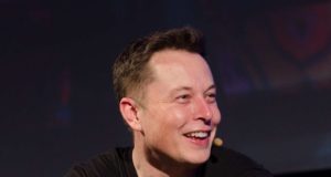 Happy Birthday Elon Musk in Hindi, Elon Musk's On Elon Musk's 50th Birthday, A Major Throwback From Mom Maye Musk, (Elon Musk Childhood Pictures), एलोन मस्क कौन है ?   