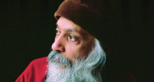 ओशो (चंदर मोहन जैन) शायरी, स्टेटस, कोट्स इन हिंदी | Osho Quotes in Hindi, Osho Quotes on Love in Hindi, Osho Quotes on Life in Hindi, Rajneesh Osho Quotes in Hindi, Osho ki Shayari & Status in Hindi