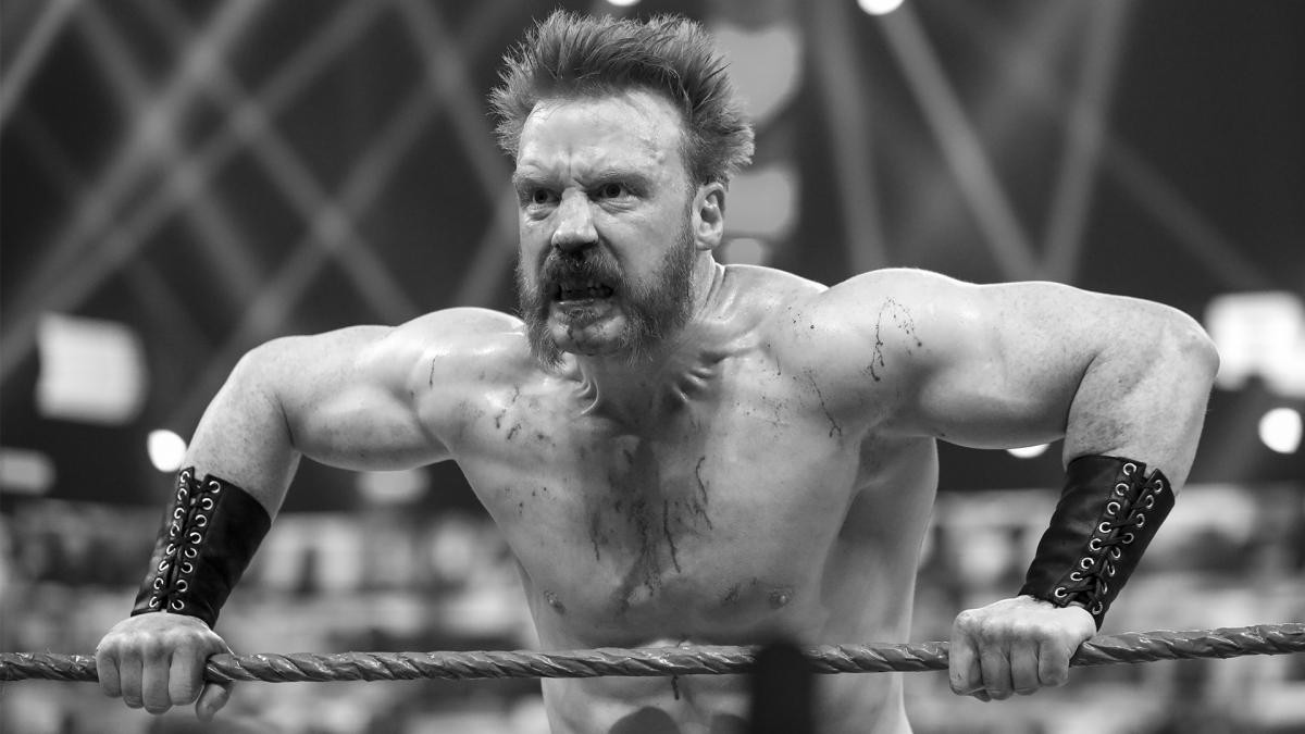 World Wrestling Entertainment (WWE) superstar Sheamus has successfully had nose surgery, the superstar shares pictures on social media, Sheamus Injury Update in Hindi