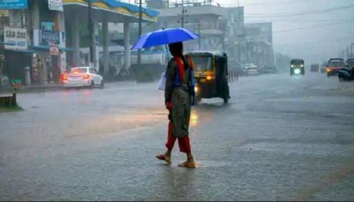 Weather And Monsoon Updates in Hindi - बढ़ी मानसून की रफ्तार, आज भी मुंबई- झारखंड में बारिश के आसार, जानें दिल्ली-यूपी में गर्मी से कब मिलेगी राहत | Delhi Weather Report