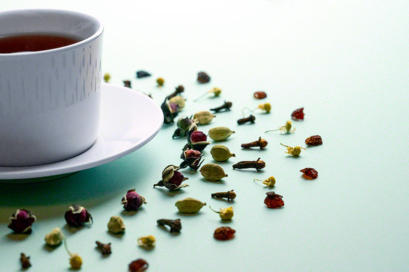 Ingredients To Increase Taste in Tea in Hindi - अगर आपको चाय पीना अच्छा लगता है तो उसमें ये एक्स्ट्रा इंग्रीडिएंट्स डालकर एक्सपेरिमेंट जरूर करें। हो सकता है आपको उस चाय का स्वाद ज्यादा अच्छा लगे