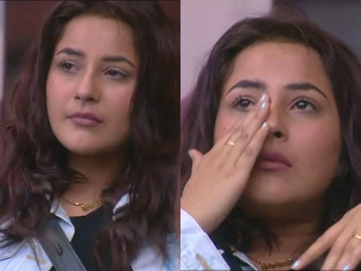 Shehnaaz Gill ( शहनाज गिल) Cry Viral Video - Shahnaz Gill was seen crying bitterly in the house, watch the video!, शहनाज गिल घर में फूट-फूट कर रोती आईं नजर, देखे वीडियो!