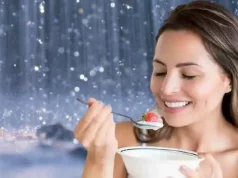 Curd Eating in Rainy Season, Curd Eating in Rainy Season, Eating Habit in Monsoon Season, Yogurt Eating in Rainy Season, Health Benefits of Yogurt, दही खाना बारिश में कितना सही है?