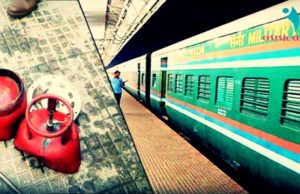 UP News Moradabad 1 Year Jail For Carrying Gas Cylinder In Train News in Hindi | ट्रेन में गैस सिलेंडर ले जाने पर शख्स को 1 साल की जेल, 1000 रुपए का लगेगा जुर्माना?