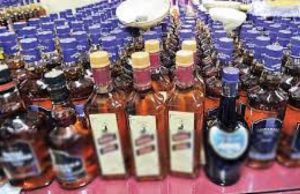 Police arrested two liquor smugglers in Begusarai, Bihar, and found liquor in full quantity! | बिहार के बेगूसराय में पुलिस ने दो शराब तस्कर को किया गिरप्तार, भरे मात्रा में मिला शराब!