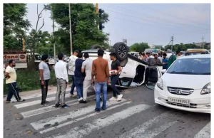 Popular Punjabi lyricist-singer Jaani Injured in Road Accident News in Hindi, Jaani Johan Health Update News, Jaani Johan Death Or Not | Punjabi lyricist Jaani Johan Injured in a Car Accident