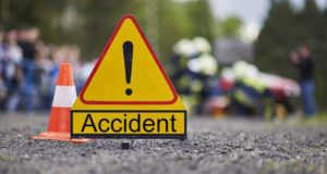 Pakistan Punjab Province 13 People Killed in Bus Truck Collision News in Hindi, पाकिस्तान के पंजाब में बड़ा सड़क हादसा; गन्ने से भरे ट्रक ने बस को मारी टक्कर, 13 लोगों की मौत कई घायल
