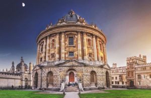 University of Oxford Admission 2022 Details in Hindi, Oxford University UG Courses, Oxford University PG Courses, Oxford University UG Fee, जानिए ऑक्सफ़ोर्ड विश्वविद्यालय के टॉप यूजी पीजी कोर्स और उनकी फीस