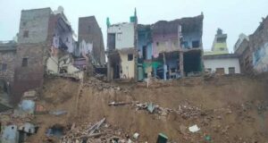 Many Buildings Collapsed in Agra Uttar Pradesh News in Hindi | उत्तर प्रदेश के आगरा में कई इमारतें ढह गई, कई लोग मलबे के नीचे फंसे हुए, किसकी लापरवाही? | Three Dead After Building Collapses In Lucknow