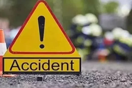 China Jiangxi Road Accident News 17 Killed, 22 Injured News in Hindi | China Jiangxi Truck Accident Update17 Killed, 22 Injured Due To Fog | ट्रक ड्राइवर ने कोहरे की वजह से 39 लोगों को कुचला, 19 की मौत 20 घायल!