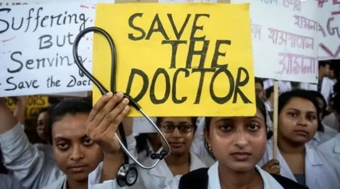 Doctor's Strike in Rajasthan News in Hindi, 3 Year old child died due to strike of doctors in Rajasthan | राजस्थान में डॉक्टरों की हड़ताल के कारण 3 साल के मासूम बच्चे की गई जान?