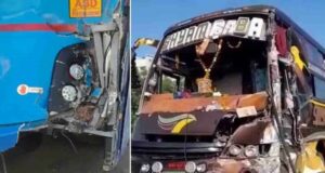 Gujarat Gandhinagar Road Accident News in Hindi | 5 people crushed to death after two buses collided in Gujarat's Gandhinagar | गुजरात में दो बसों की टक्कर से 5 लोग कुचले गए, सभी कर रहे यही बस का इंतज़ार!