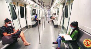Delhi Metro Couple Viral Video, Once again couple was seen doing an obscene act at the Delhi metro station, and the video went viral! | Viral Video From Delhi Metro Of Couple Obscene Act