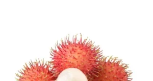 Discover the incredible Rambutan fruit benefits and potential side effects. Explore the health advantages and risks of this exotic fruit. Don't miss out! जानिए राम्बूटन फल के लाभ और दुष्प्रभाव