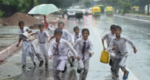 Delhi and NCR Schools Closed Due To Rain News in Hindi | Schools Closed Due To Heavy Rains in Delhi, Noida and Gurugram, Strict Action Will Be Taken on Ppening Schools