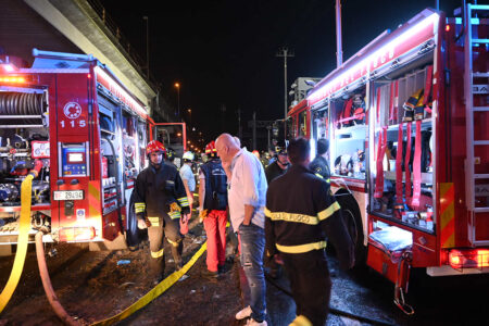 Italy Bus Accident News in Hindi | Tragic Accident in Italy, Bus Fell From the Bridge, 21 Including 2 Children Died, Many Injured | इटली में दर्दनाक हादसा, पुल से पर गिरी बस, 2 बच्चों समेत 21 की मौत, कई घायल