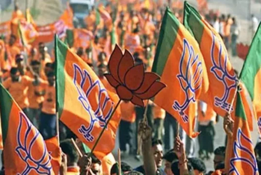 Breaking News: BJP surprised in its announcement - the same Ishwar Sahu, whose son was murdered, was made its election candidate | BJP's second list | भाजपा ने अपनी पहली सूची में 21 प्रत्याशियों के नाम घोषित